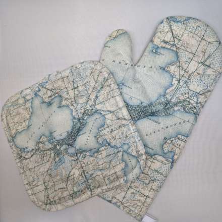 image of Madison Isthmus Oven Mitt and Potholder