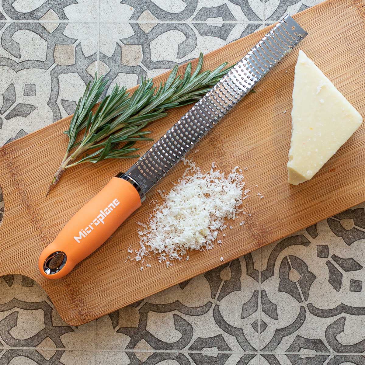 KYOCERA > Kyocera ultra-sharp ceramic graters for ginger hard cheeses and  chocolate