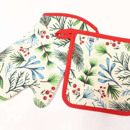 image of Pine and Berry Potholders
